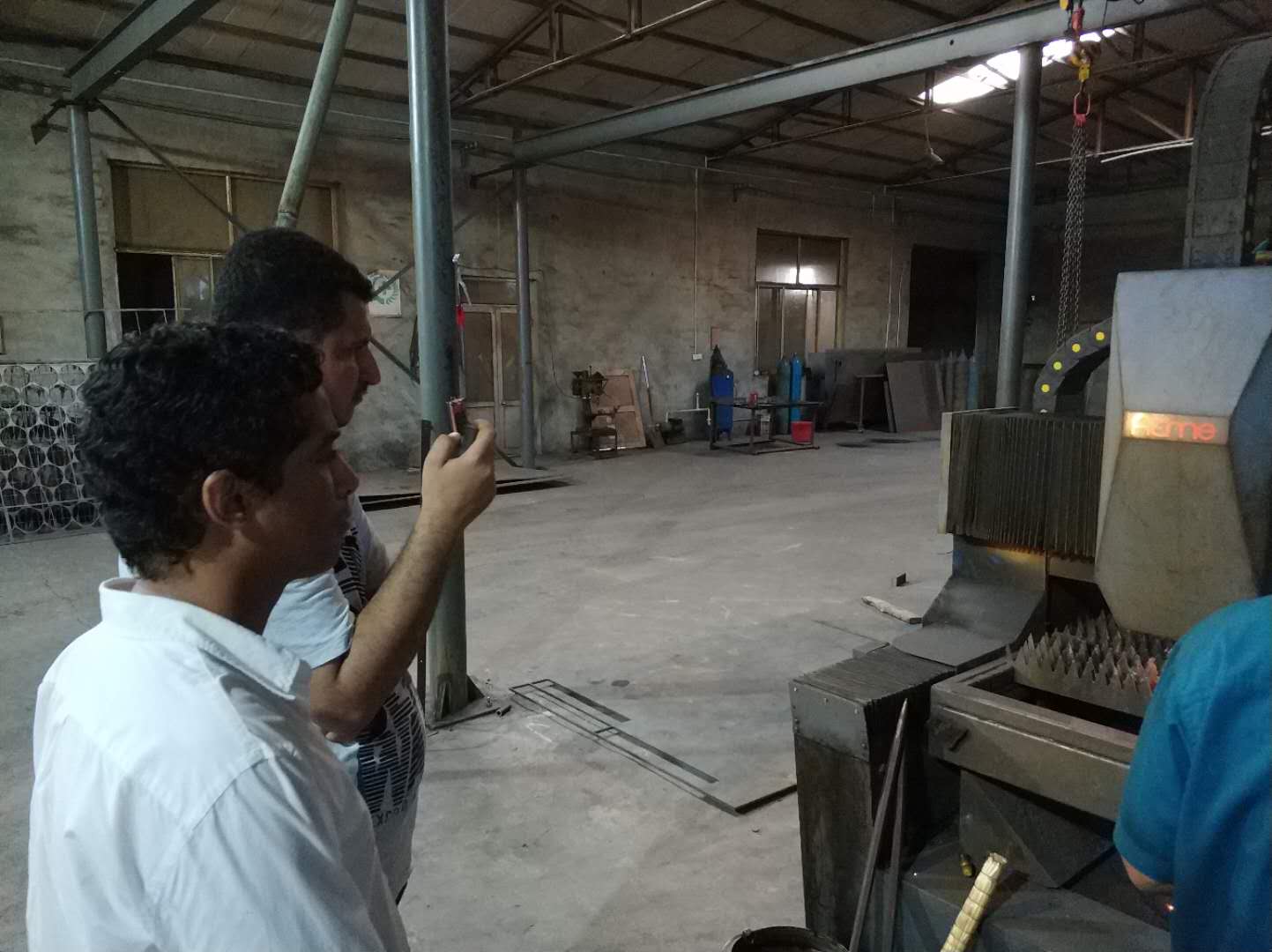 metal tube fiber laser cutting machine metal tube fiber laser cutting machine