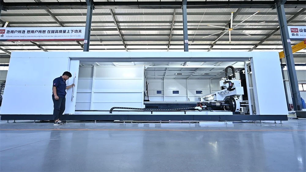 Metal sheet and tube laser cutting machine (3)