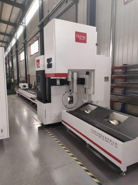 LT-6017D Metal Tube Laser Cutting Machine  (2)