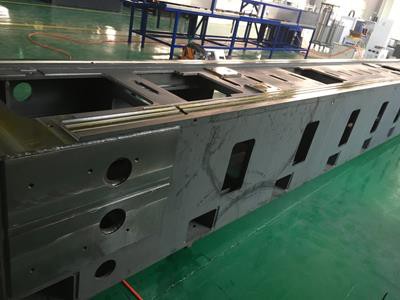 Higher Productivity Metal Tube Cutting Fiber Laser Cutting Machine China Factory