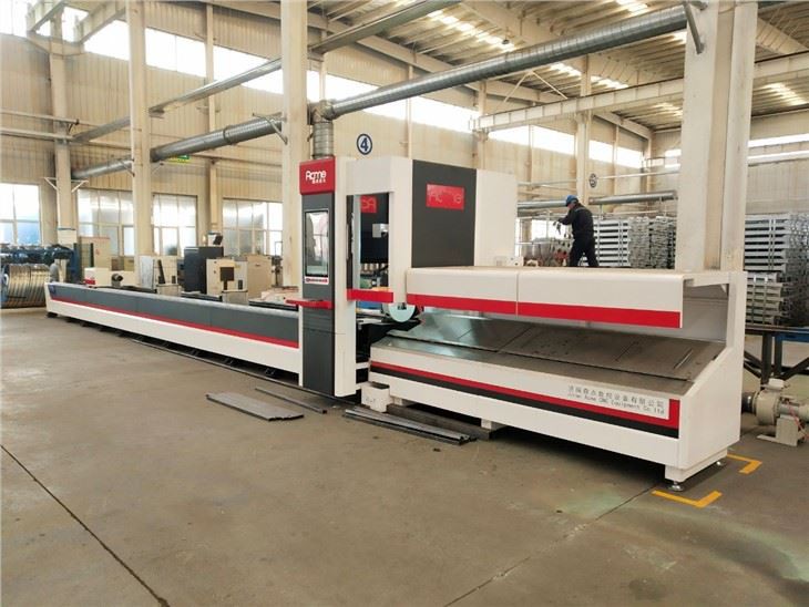 3000W LT-9017ES Tube Laser Cutting Machine