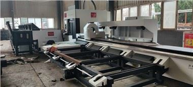 12m 350mm Three-Chuck Tube Fiber Laser Cutting Machine